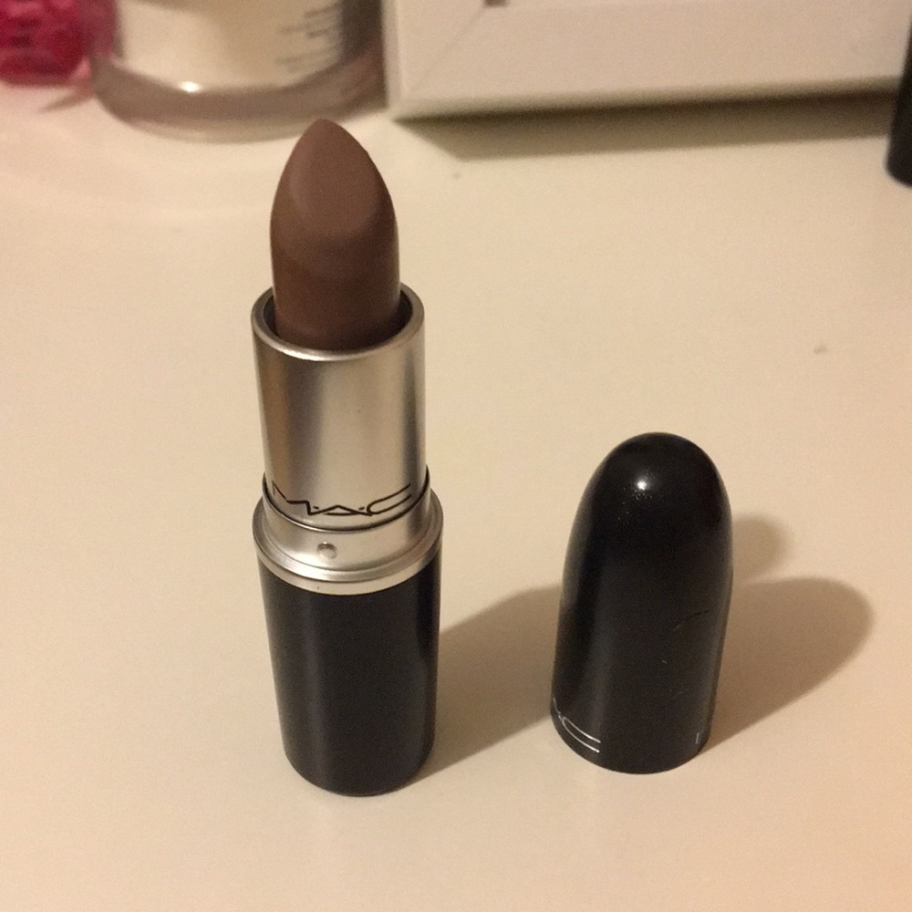 Mac Lipstick in Gritty girl